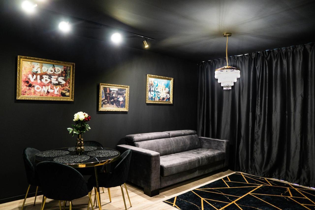 Apartamento Lam Black - Ac - Balcony Bratislava Exterior foto