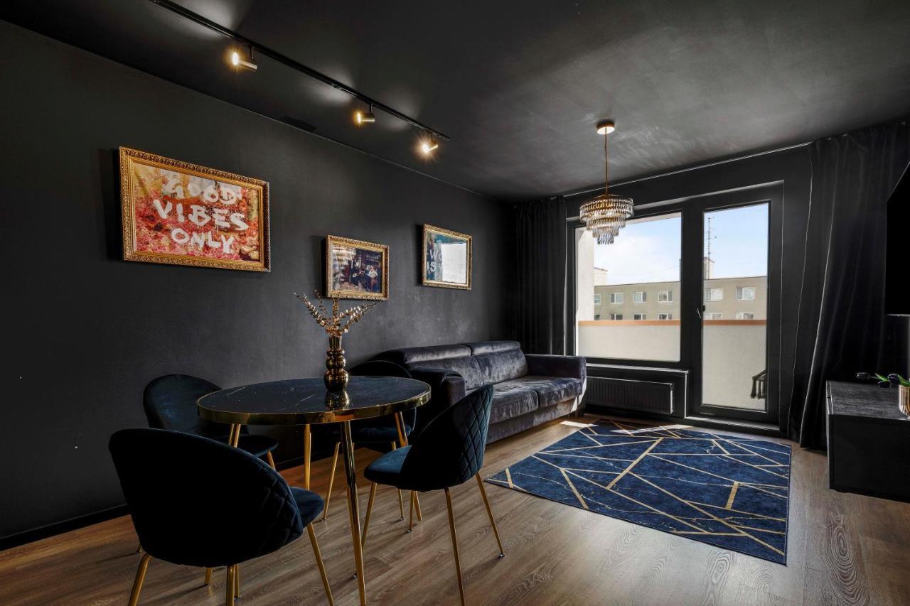 Apartamento Lam Black - Ac - Balcony Bratislava Exterior foto