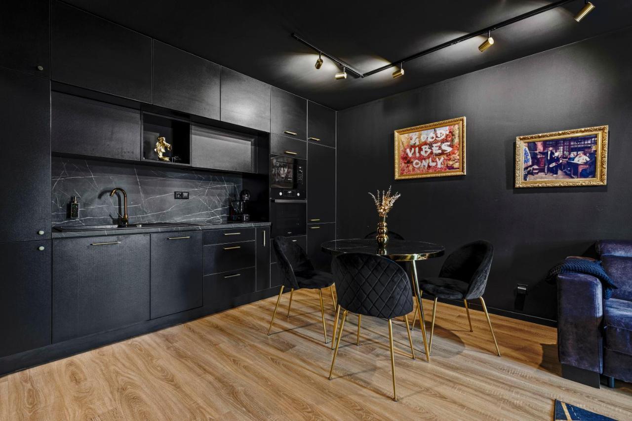 Apartamento Lam Black - Ac - Balcony Bratislava Exterior foto