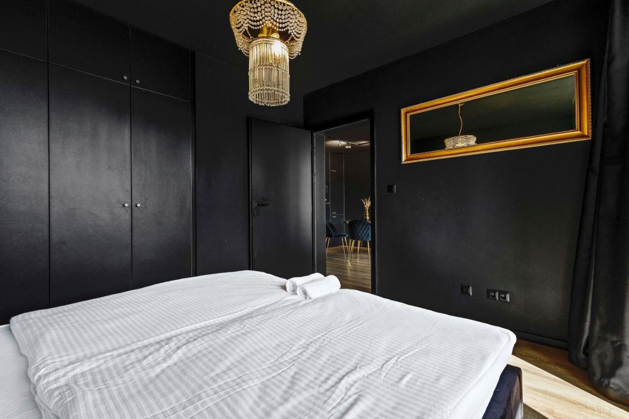 Apartamento Lam Black - Ac - Balcony Bratislava Exterior foto