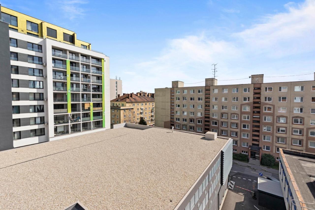 Apartamento Lam Black - Ac - Balcony Bratislava Exterior foto